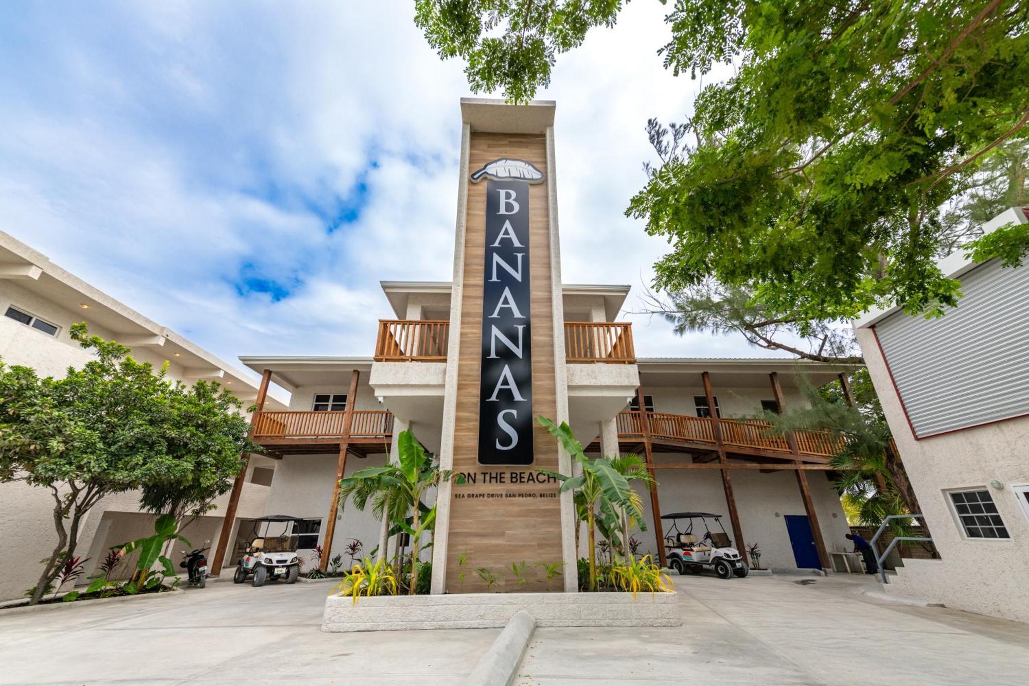 Bananas On The Beach San Pedro  Exterior photo