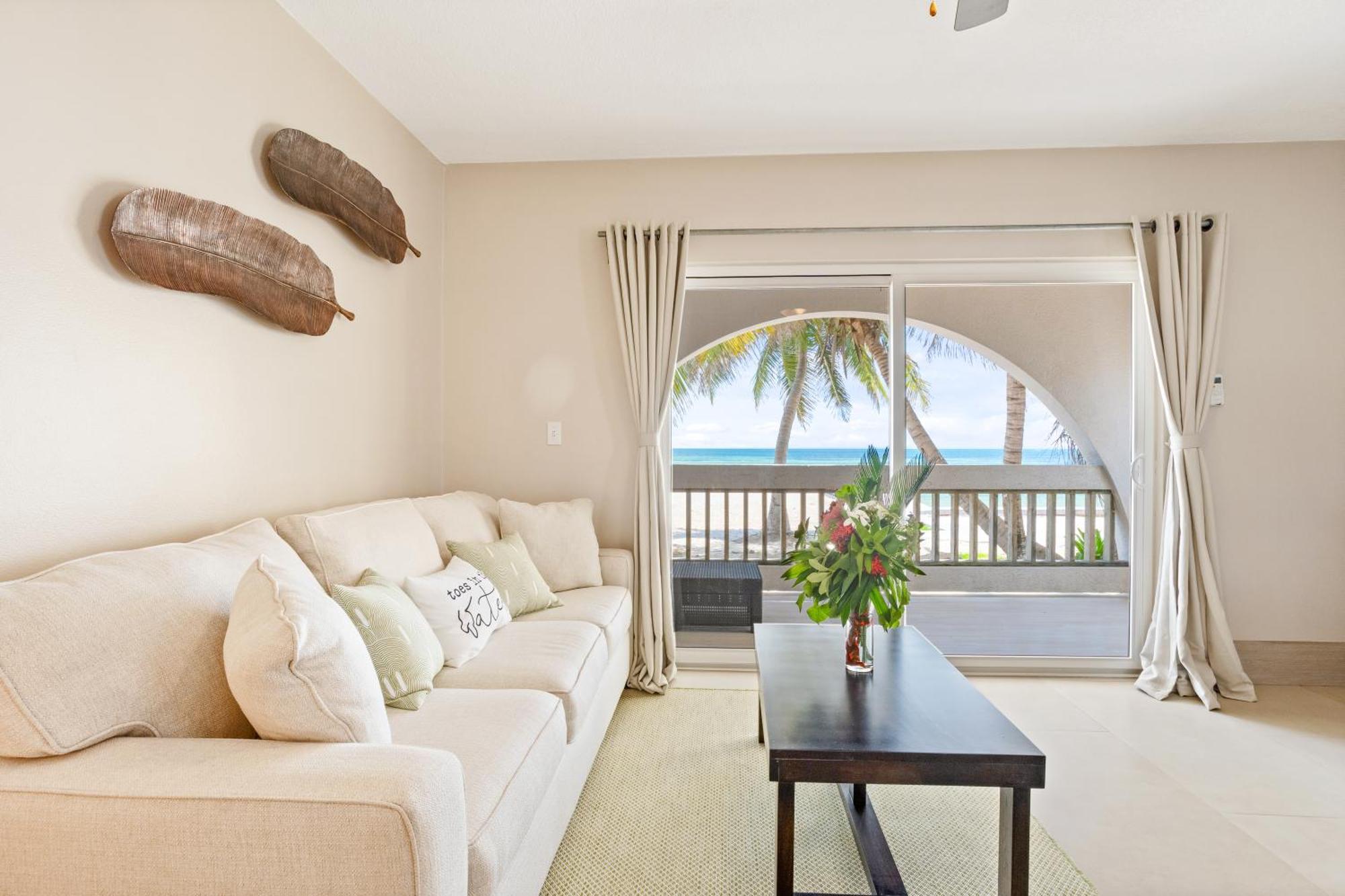 Bananas On The Beach San Pedro  Exterior photo
