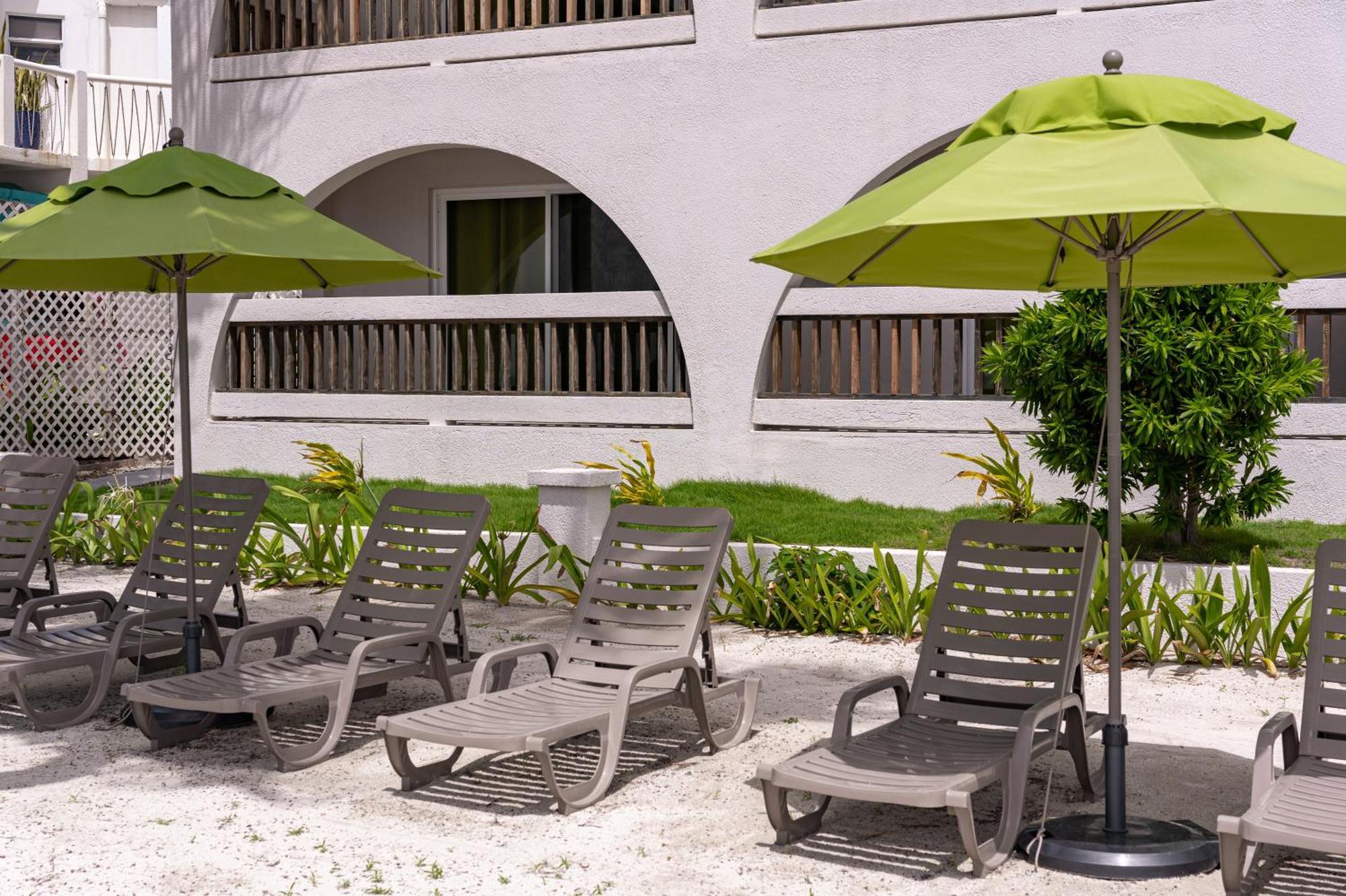 Bananas On The Beach San Pedro  Exterior photo